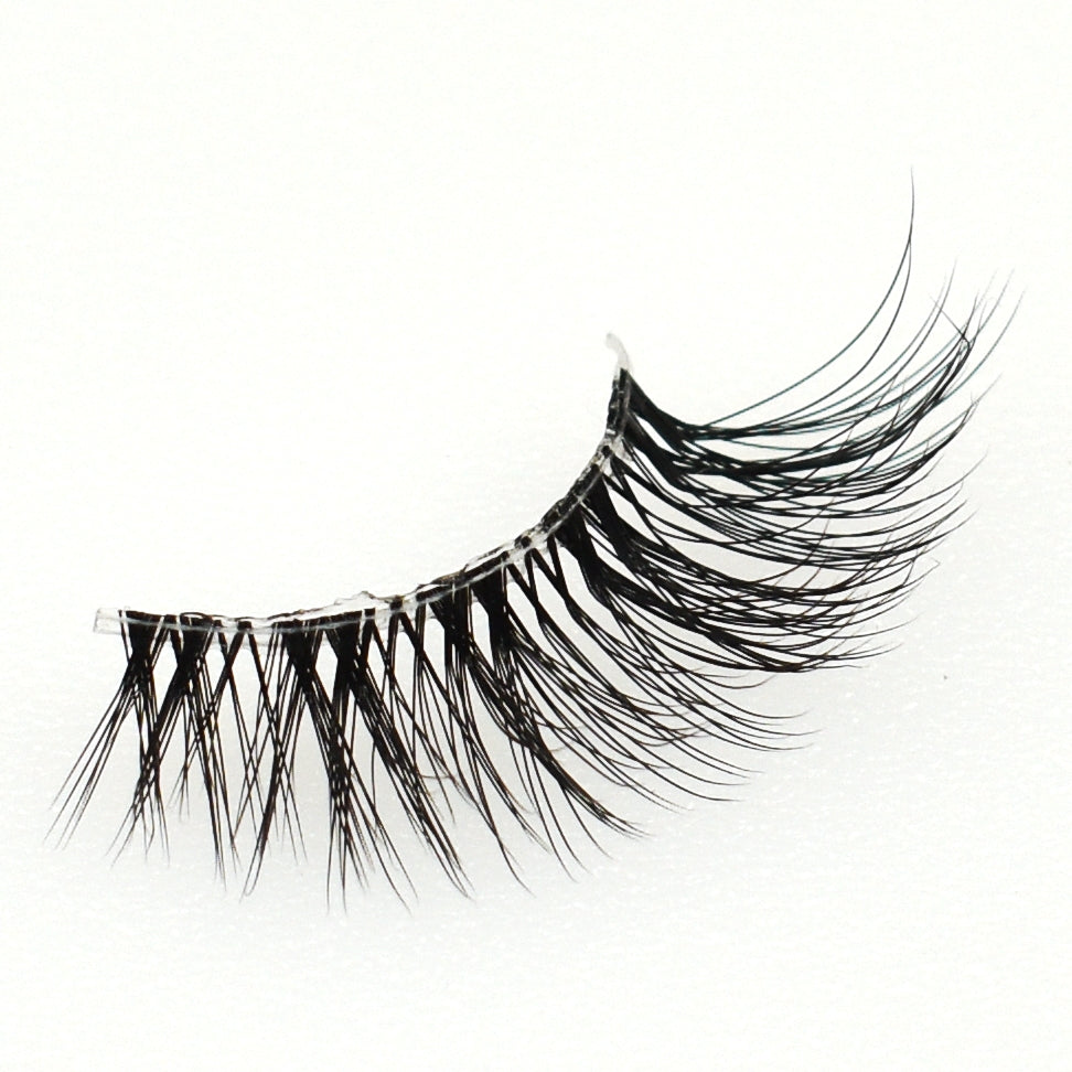 Half Lashes - 318B - Wispy - 1.4cm